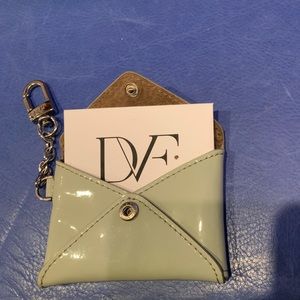 BNWT DVF Patent Leather Gray Mini Envelope Keychain Purse Fob